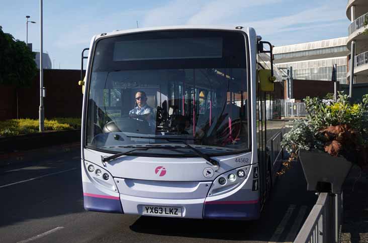 First Berkshire Alexander Dennis Enviro200 44562